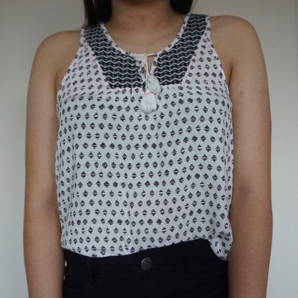 Aeropostale Black and White Tank